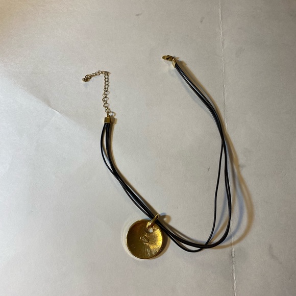 Lia Sophia, Vintage, Necklace, Gold & Black, w Gold Round Pendant (removable) - Picture 4 of 6